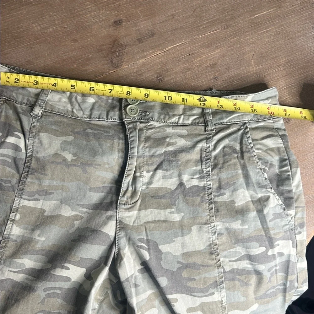 Sanctuary Rebel Camo Cargo Joggers Women’s Size 29 - Picture 10 of 13